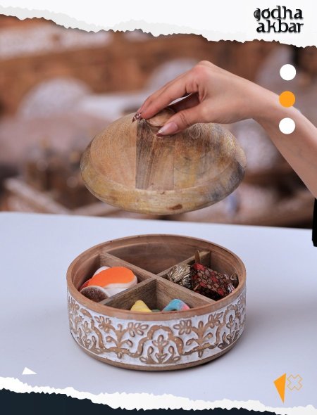 مضيفة من خشب المانجو مع غطاء Rafeef 1