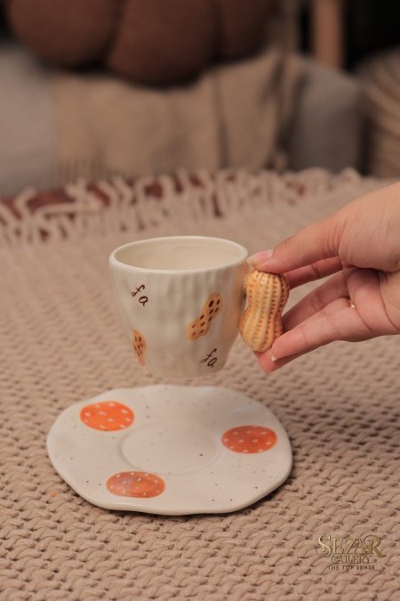 Lexi 20 مج الفستق