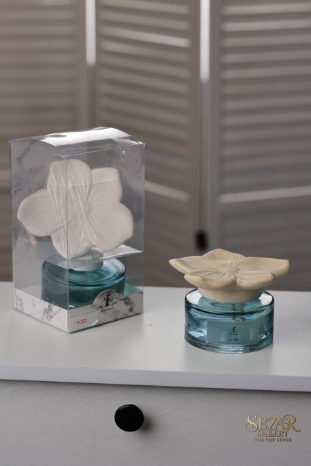 اللون الازرق