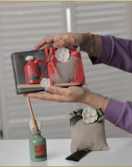 مخدة مع معطر